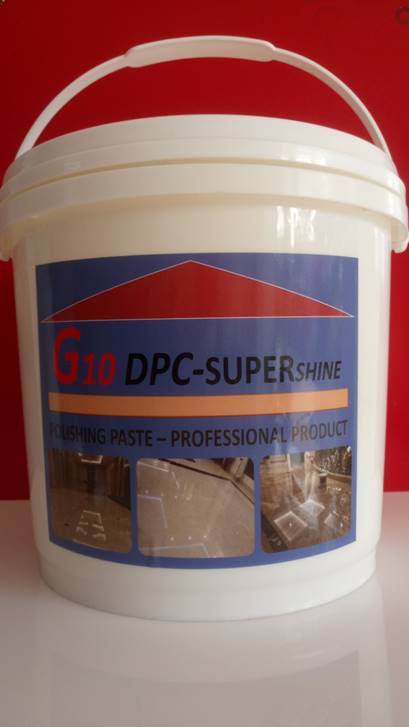 Cách sử dụng hóa chất đánh bóng sàn đá G-10 Supershine dùng cho đá nhân tạo và GraniteVệ sinh sạch sàn đá hoặc sàn đá đã được mài đầu số trên 1500
Để sàn đá thật khô không ướt
Bôi hóa chất ra sàn đá một lượng vừa đủ khoảng 5 đến 7g hóa chất cho 1m2 đá
Dùng máy trà sàn gắn pad đỏ đường kính 300
Đánh đi đánh lại trong vòng 10 đến 15 phút cho đến khi sàn đá đạt độ bóng
Đánh tối đa mỗi lần chỉ 2m2Bảo quản nơi khô ráo, thoáng mát